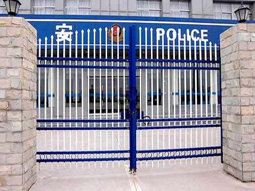 鋅鋼護(hù)欄門