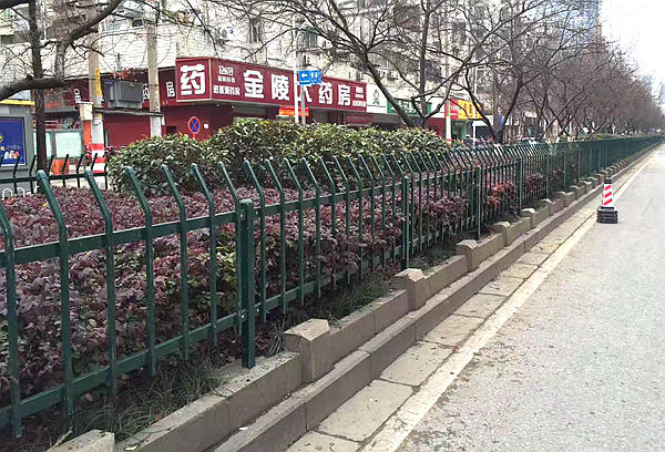綠化帶鋅鋼護欄價格