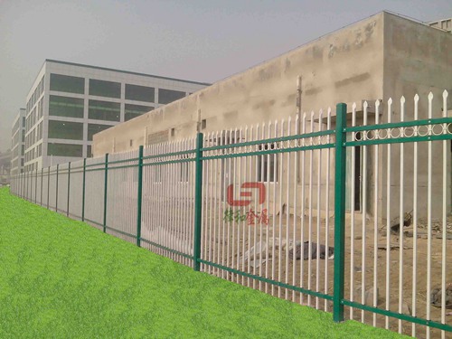 圍墻護(hù)欄.jpg